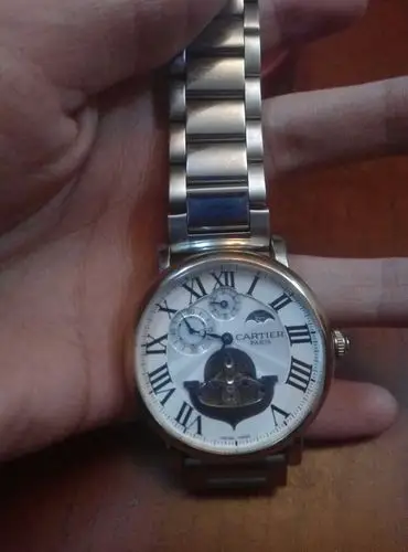今天花了30000买了一个2手的卡地亚手表,型号是750no.