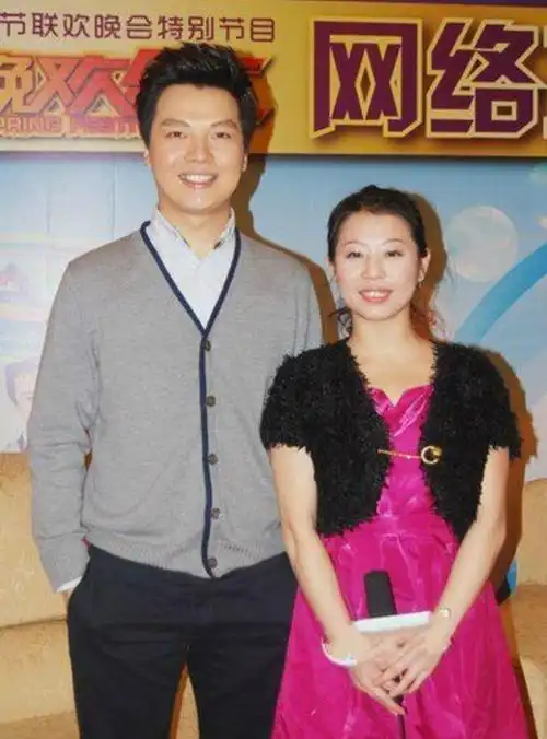 央视俩一哥康辉任鲁豫同台,被众人拥护似明星,人生境遇却大不同_腾讯