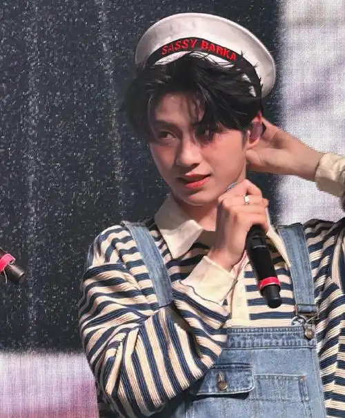 黄誉博i蓝多多等比例长大真诚永远是必杀技