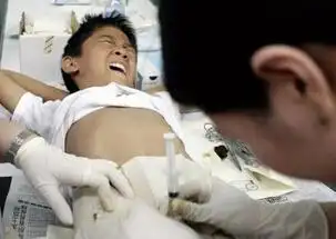 属于"圣行",教法规定穆斯林男孩7～8岁或12岁时须举行割礼,没有进行的