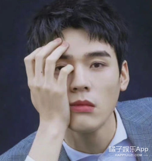 手控天堂男明星的手能有多好看张艺兴新剧关注重点竟在这