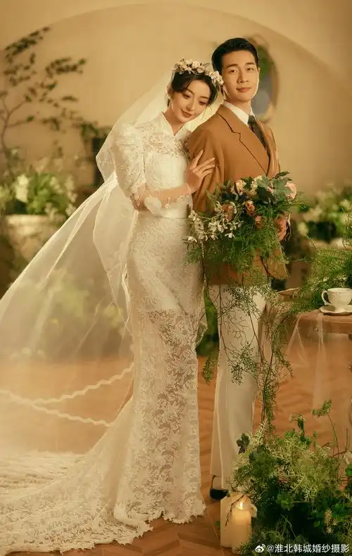 室内婚纱照969969♀轻复古氛围每一张都溢出的精致度,让人着迷