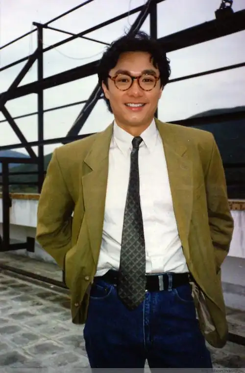 他是昔日娱乐圈最帅的男星却因2字妻离子散网友自作自受