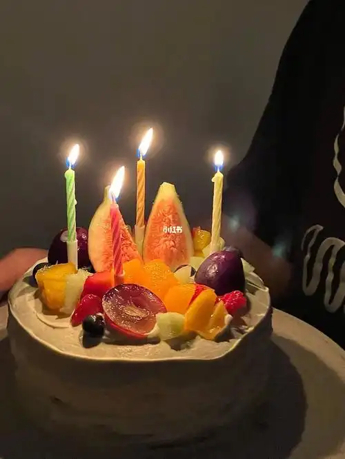 第一次在家里做生日蛋糕也太快乐了!