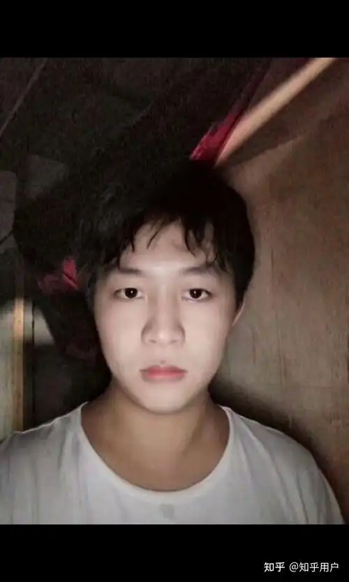 现实生活中,你见过的绝世帅哥是什么样的? - 知乎