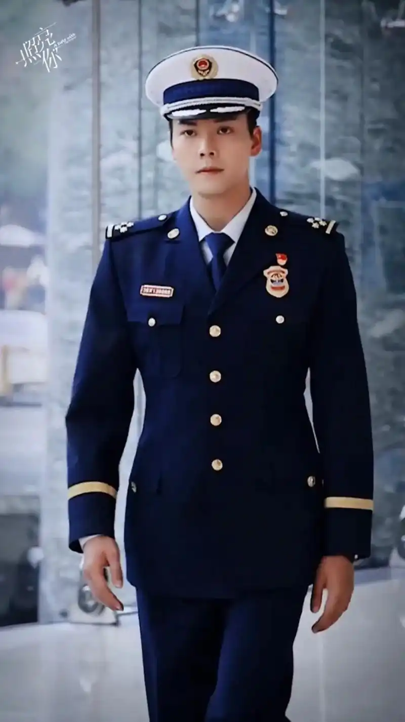 陈伟霆《照亮你》消防员靳时川!#照亮你  #陈伟霆  江苏卫 - 抖音