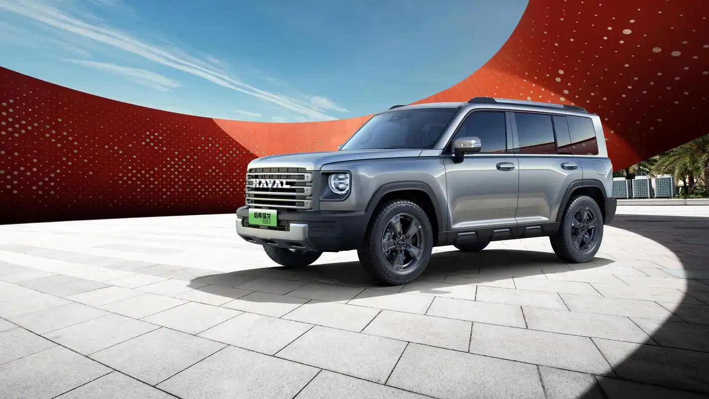 随着新一代汽车用户的改变,越野,穿越和露营热的兴起,哈弗大狗和坦克