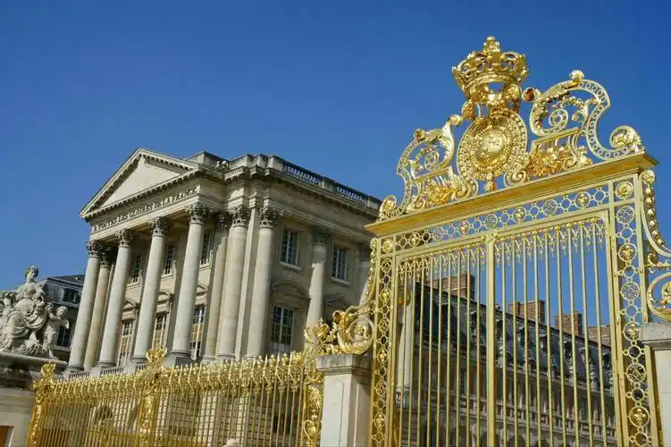 凡尔塞宫金色大门