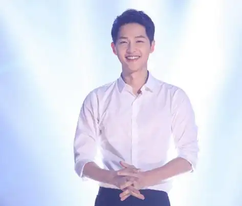 宋仲基和贾玲上《快乐大本营》是在第20160521期,在这一期中,宋仲基和