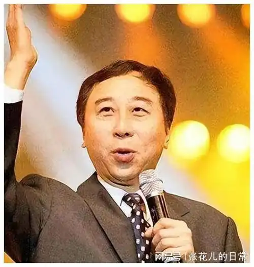 著名相声演员冯巩近照低调40年的老婆没想到是熟悉的她