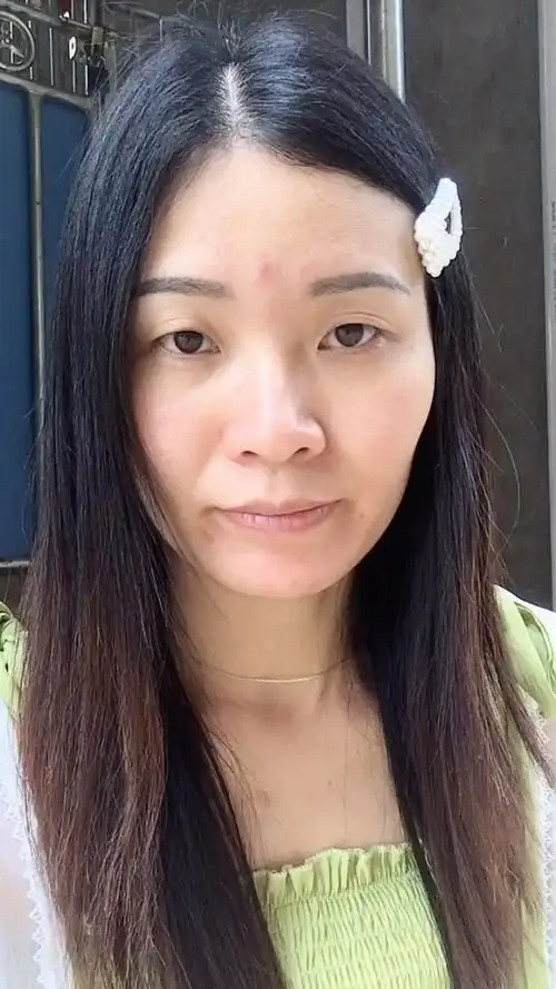 农村丑大妈画个妆进城去夜店嗨