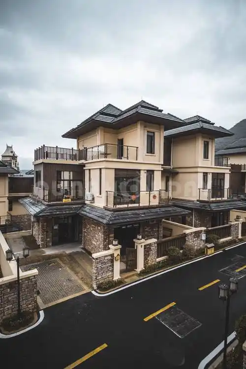 奥园英德·心花小镇揽湖居粉红香槟孟菲斯6房8床温泉别墅(401)