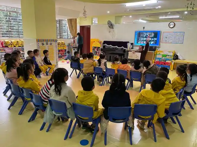 "家长进课堂,携手共成长"-海南省农垦总局机关幼儿园海口湾分园大二班