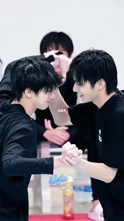 刘耀文朱志鑫06怎么能算不熟呢文朱完棍