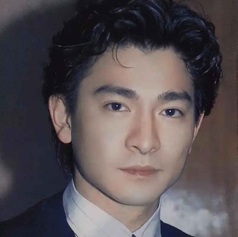 无滤镜后,刘德华满脸褶,苏有朋大姨相,张雨绮"扭曲脸"忍不了