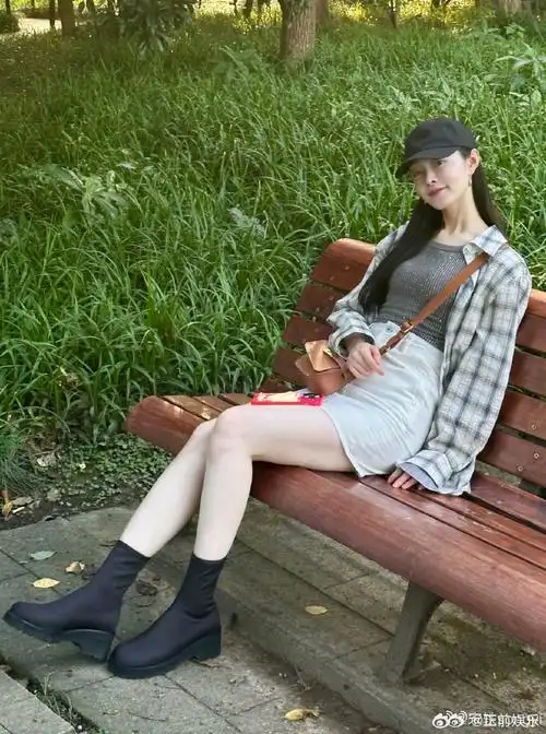 宋轶牛仔短裙##宋轶的腿好白