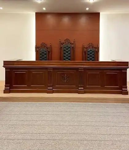 沈阳法院办公桌椅实木法官椅法庭法院主审椅办公家具定制