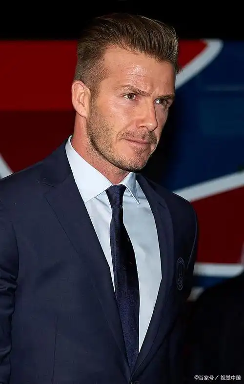 大卫·贝克汉姆(david beckham),1975年5月2日出生于英国伦敦雷顿斯通