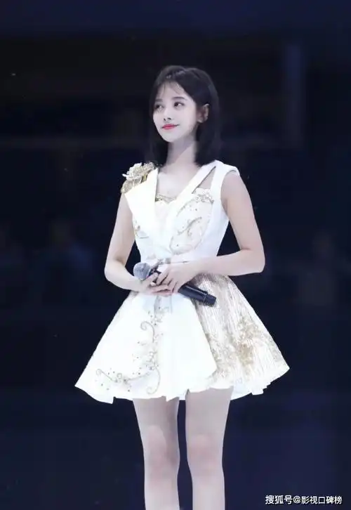 鞠婧祎参加林思意的毕业公演曾经辉煌的n队成员如今各奔东西