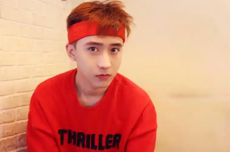 何东东运动服帅气高清图片