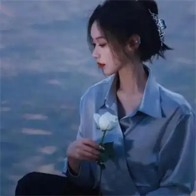 海边氛围感ins风侧面女生头像 干净好看的日暮温柔微信女头_女生头像