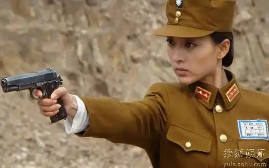 姜鸿《黑玫瑰》剧照