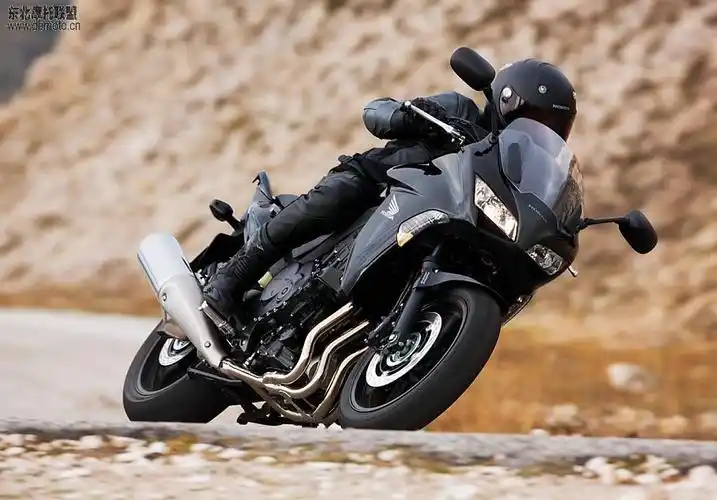 优雅时尚的重型街车本田cbf1000组图赏
