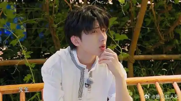 蔡徐坤|奔跑吧_新浪新闻