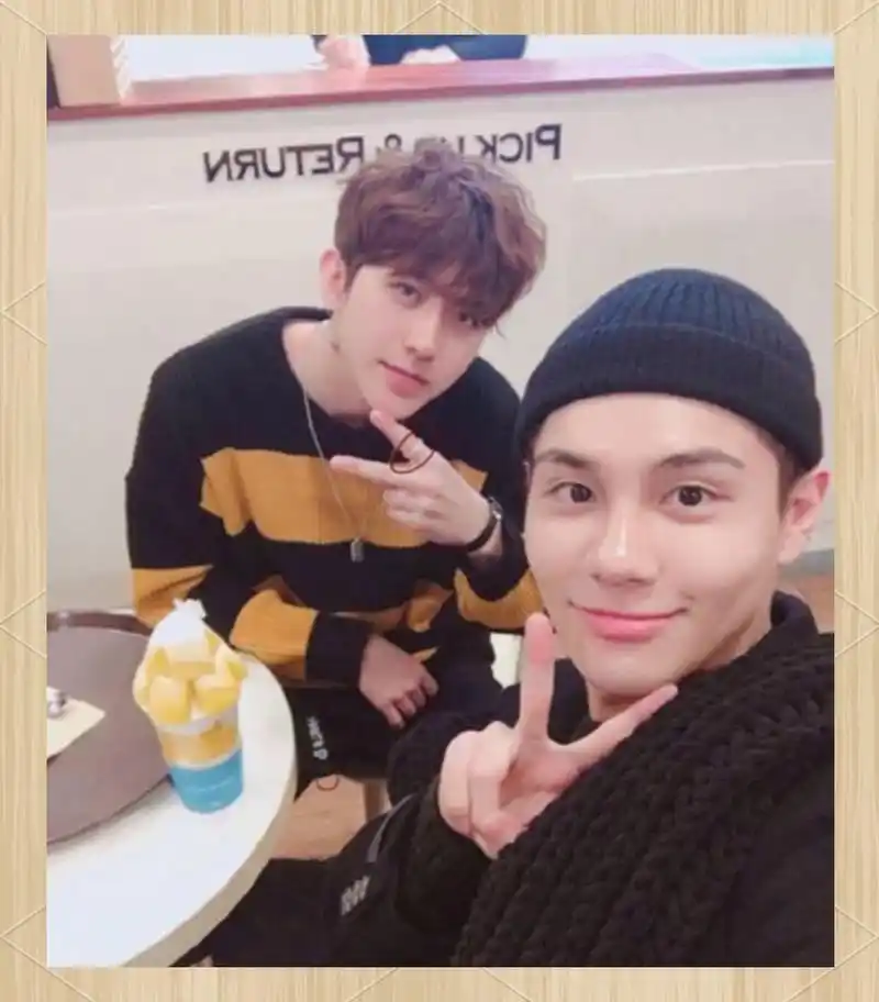 蔡徐坤邵夏疑似恋情引发巨大关注,配饰细节成焦点