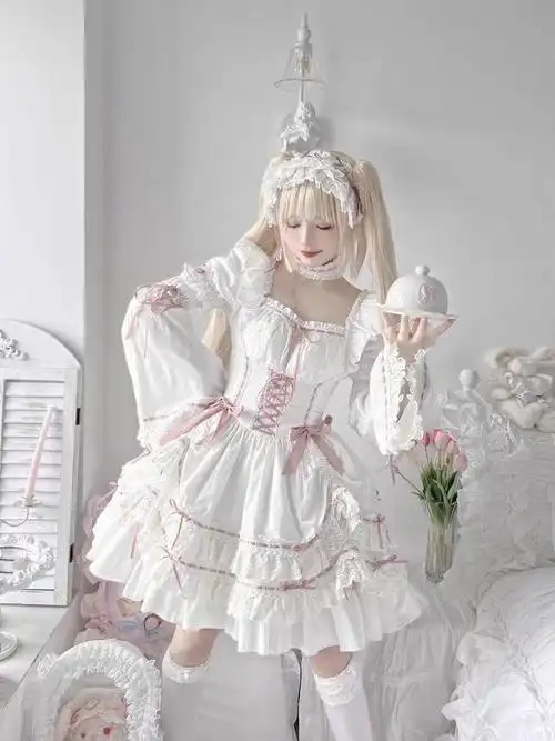 可爱萌款白粉lolita连衣裙玫瑰奶糖20安利