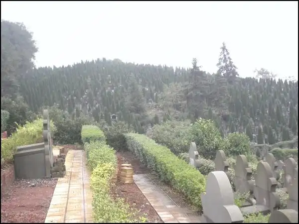 龙凤山公墓
