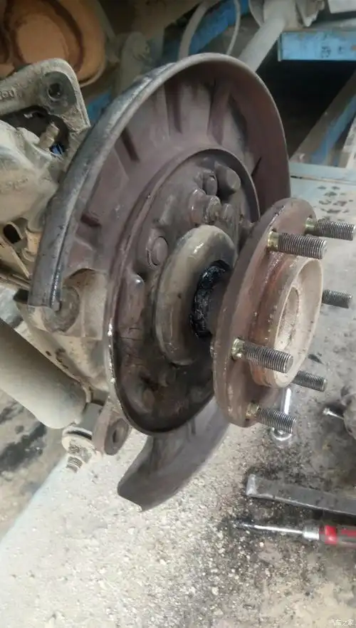 长城h3后半轴拆装