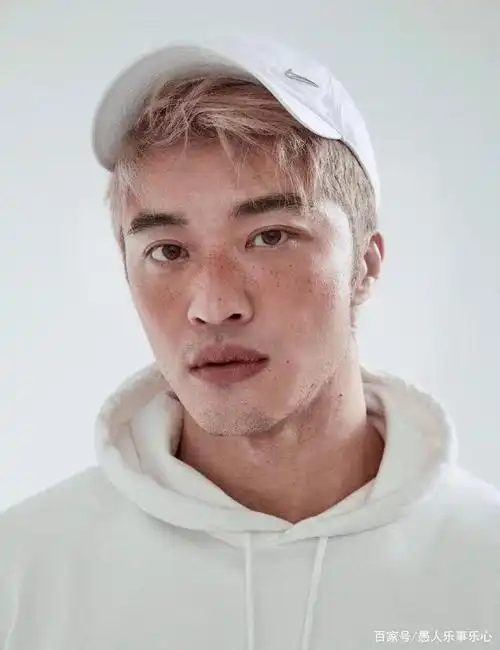 樊野肌肉男大尺度写真,引发爆肌荷尔蒙视觉挑战