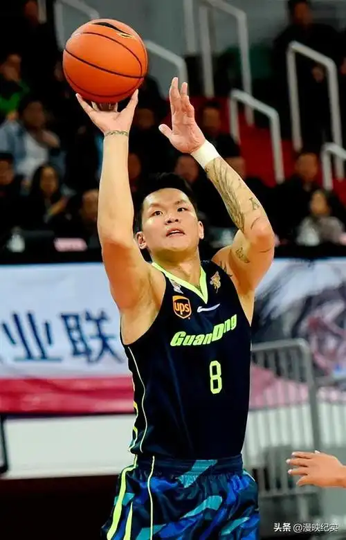 不讲再见!广东队朱芳雨,cba万分先生三分王刀枪入库转身不退场|cba|奥