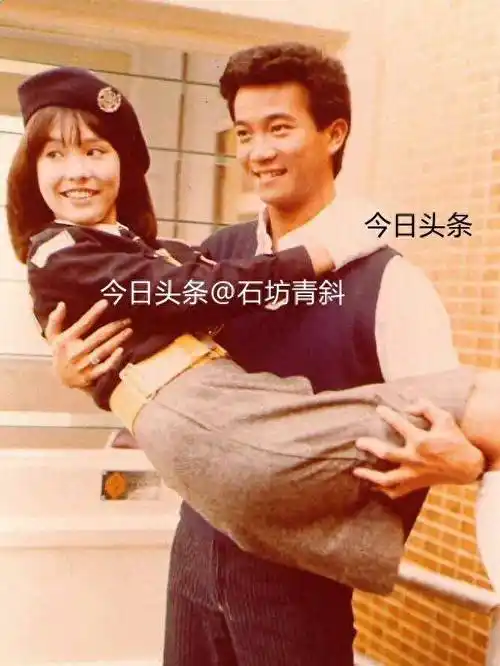 张曼玉 林忆莲 叶倩文 邝美云等人回忆与陈百强相处的日子_朋友_时候