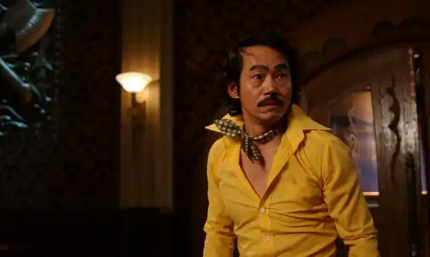 拒绝成龙百万片酬邀约,却接了十万片酬,元华打了多少人的脸