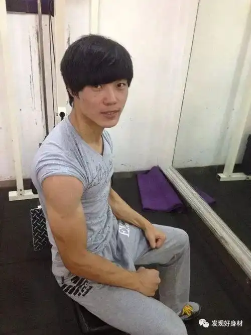 高181cm重196斤东北小伙变身筋肉魔兽