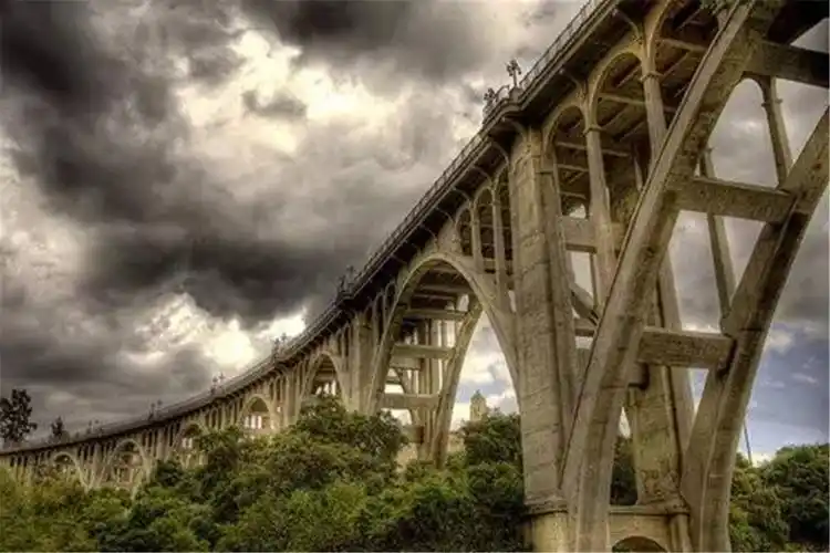 科罗拉多街大桥(colorado streetbridge)