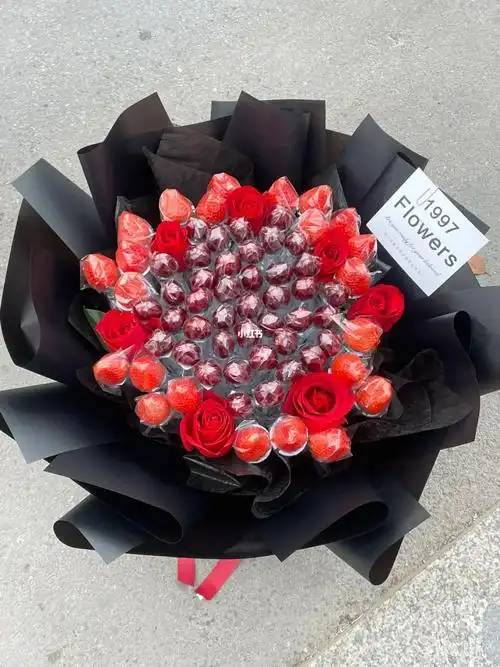 草莓车厘子花束