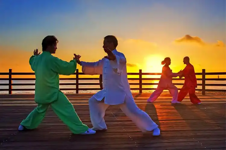 王根堂  湿地晨练