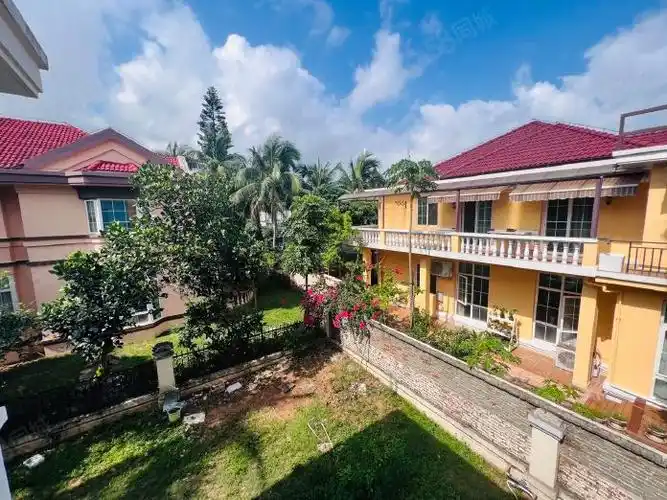 西海岸黄金海岸花园别墅独栋三层5室2厅4卫商住两用超大花园