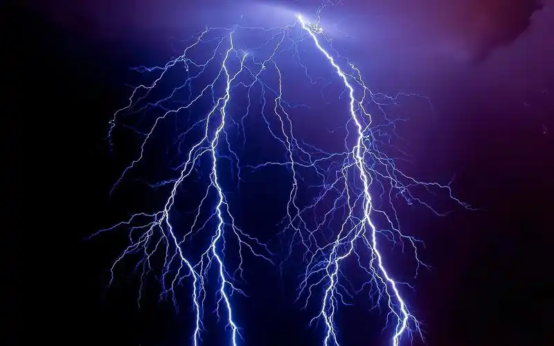 高清闪电图片个性电脑桌面壁纸下载