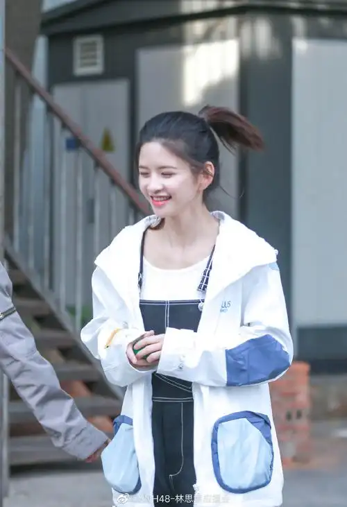 林思意超话#演员的品格2#2019.10.15 上班图"你是最迷人噶,你知道吗?