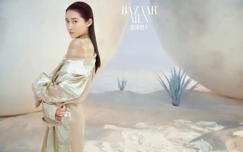 关晓彤未来晨曦妆芭莎男士封面时尚大片迷人写真,大陆明星-回车桌面