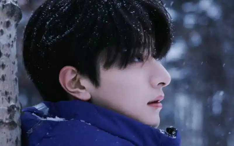 谁懂啊,他长的真的很男大!林一不愧是校园男主,帅就是林一的命!