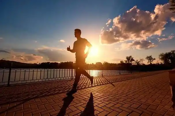 如果遇到爱跑步的男人,请好好珍惜