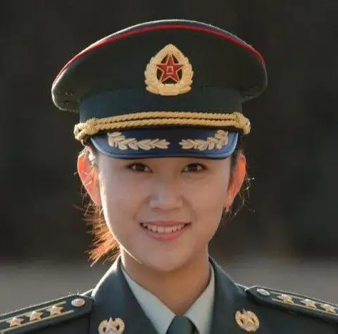 女兵照片头像
