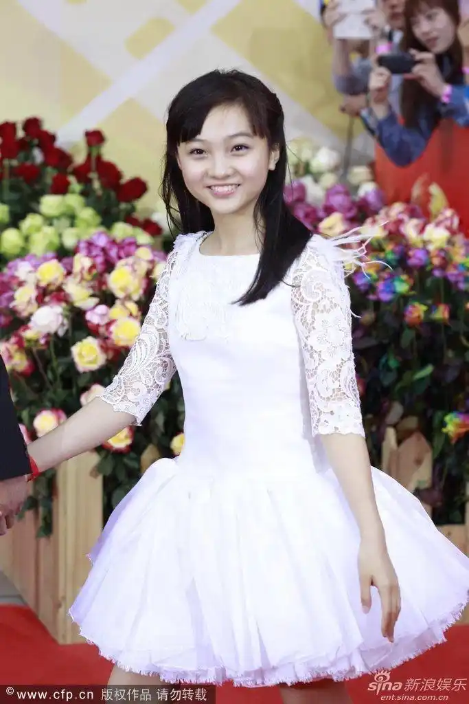 组图:童星林妙可亮相红毯 公主裙清纯显萌_高清图集_新浪网