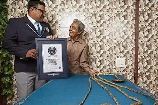 盘点世界最长印度男子左手指甲长度总和竟达9米