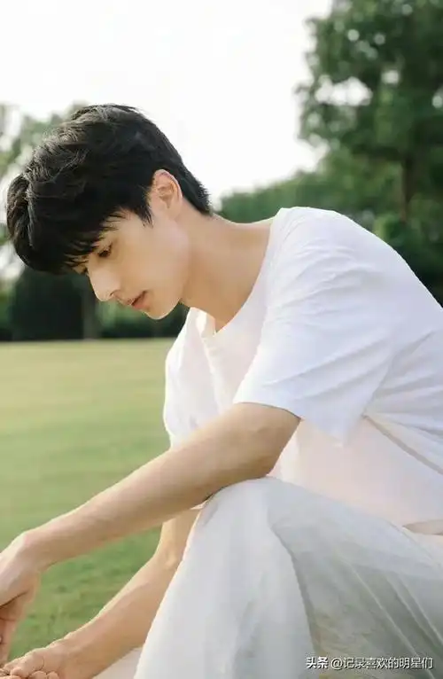 模特出道的刘畅阳光帅气迷人十足!亲和力满满!